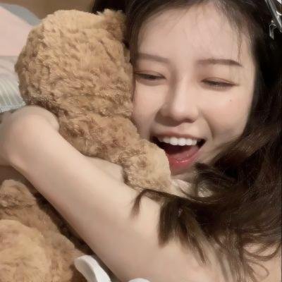 粘在一起的隔离海报